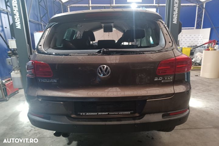 Carcasa filtru motorina 7N0127400 Volkswagen VW Tiguan 1 (facelift) 5N  [din 2011 pana  2017] seria - 5