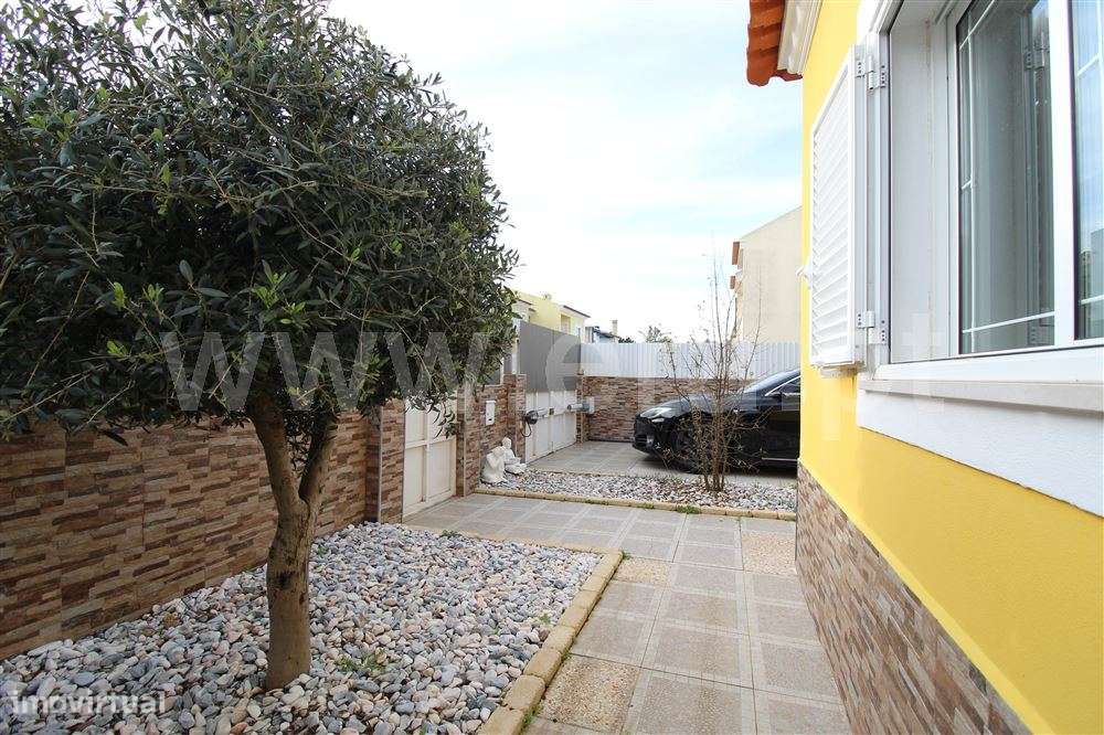 Moradia em Banda V2+1, Venda-30