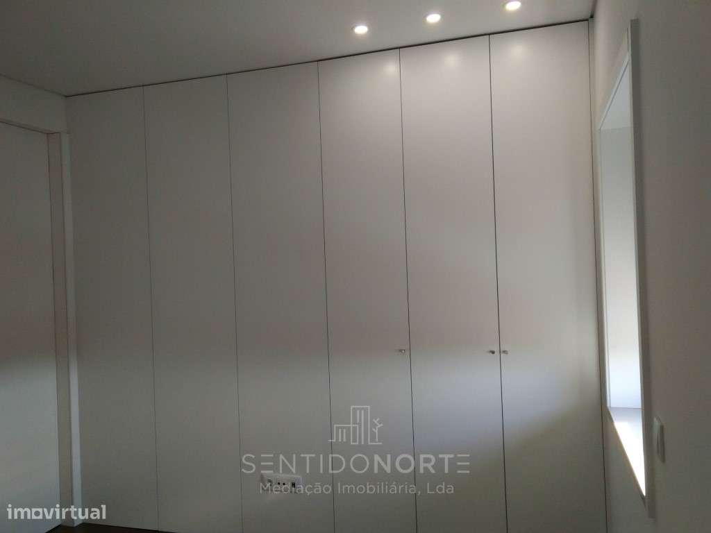 Apartamento T4 junto à Rotunda da Boavista-11
