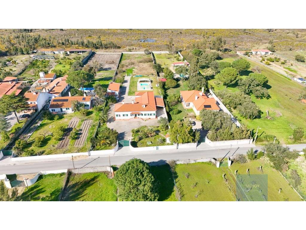 Moradia Térrea e Isolada T8 com Anexo e Piscina - Urbanização Foro ... - Grande imagem: 4/46