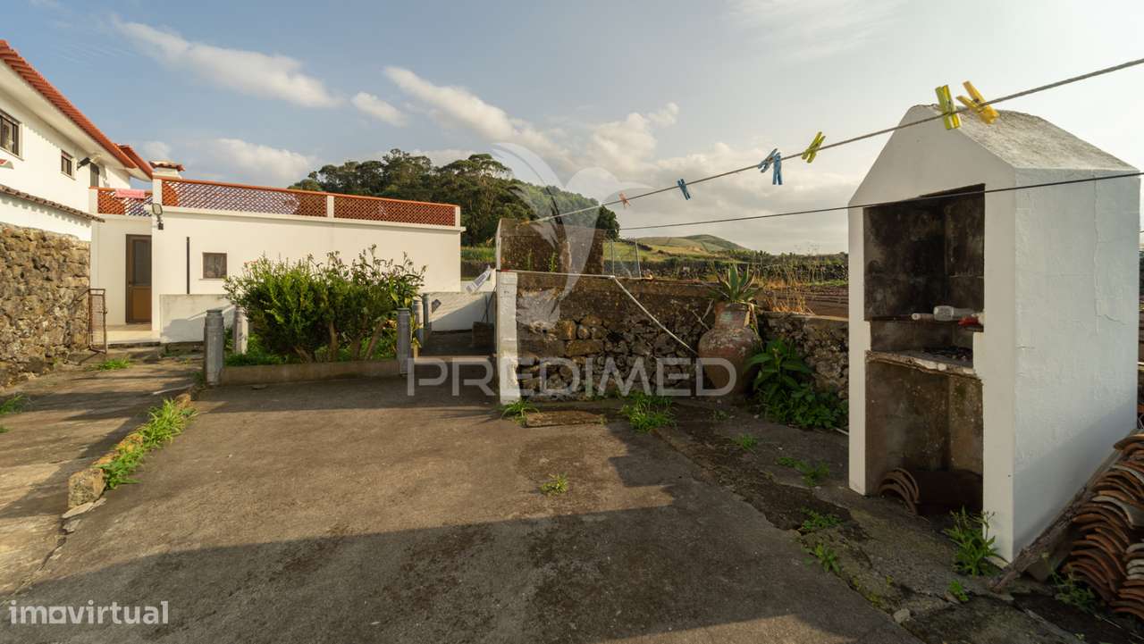 Moradia com ampla área - Grande imagem: 4/40