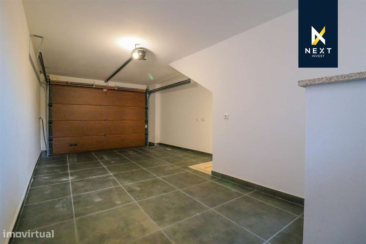 Moradia Remodelada T3 + 1 com garagem fechada-23