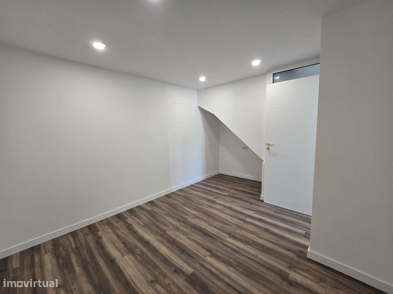 Fantástica Moradia T2 Totalmente Renovada na Zona Histórica de Palmela-24