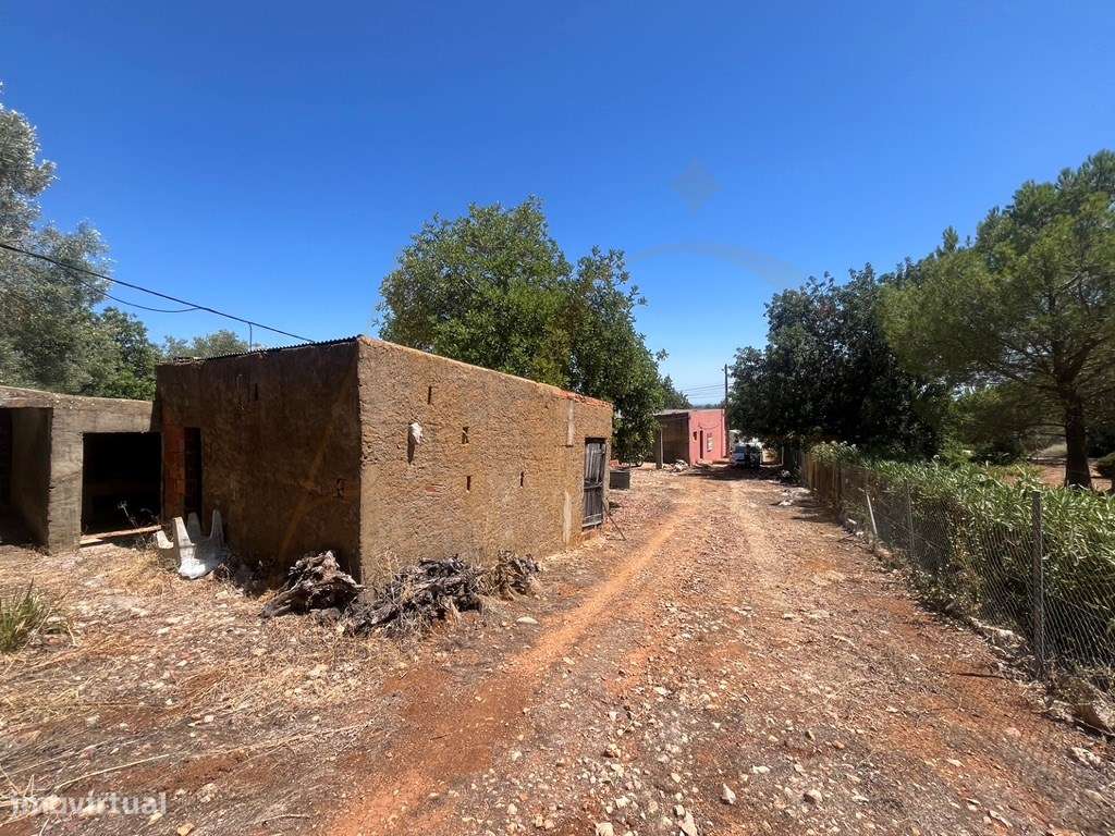 Quinta com duas casas, vistas para o mar e 11.940 m² de terreno em ...-46