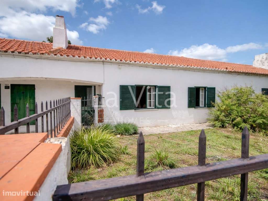 Moradia T3 a 700 metros da praia em Cascais.-0