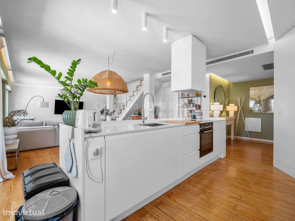 Penthouse T3 Duplex com Terraço | Próximo das Amoreiras-8