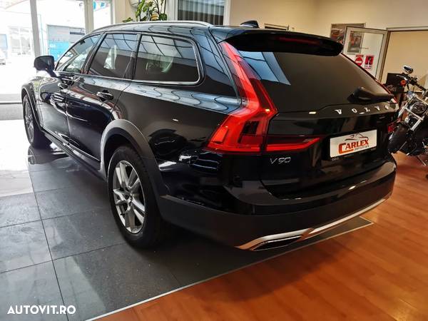 Volvo V90 Cross Country D5 AWD Geartronic Pro - 3