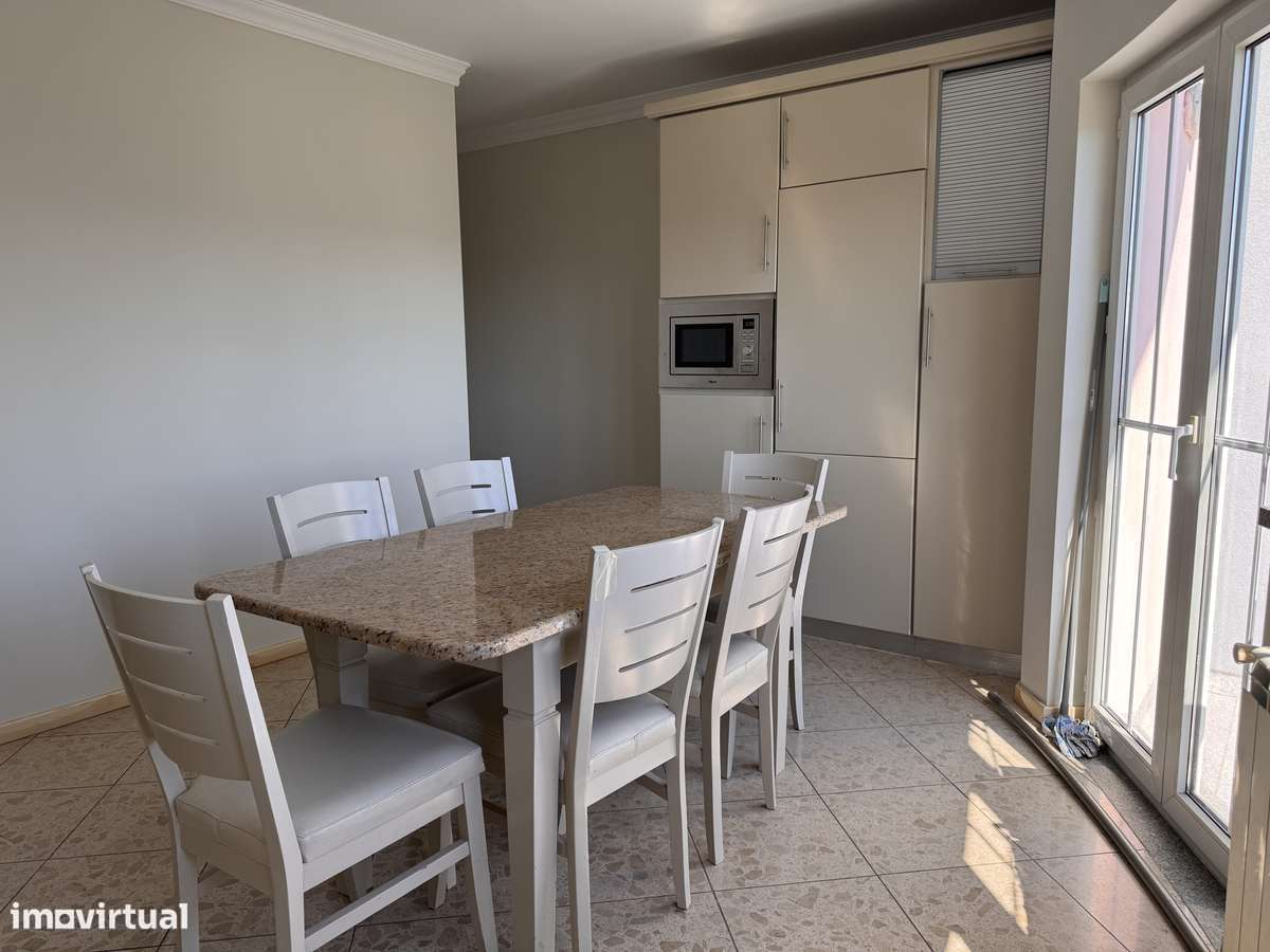 T4 Jardins das Artes, varandas e 2 garagens - Grande imagem: 3/17