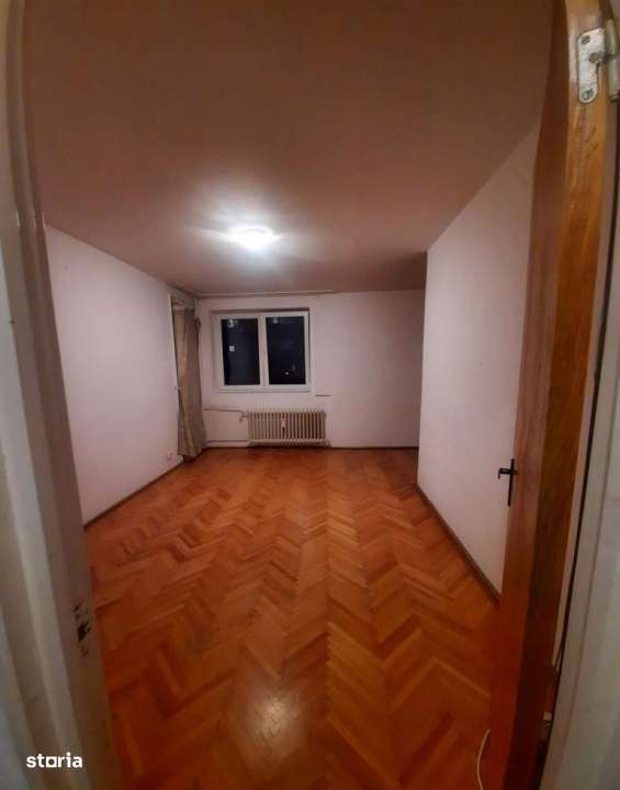 Titan - 2 camere - metrou - zona linistita-6