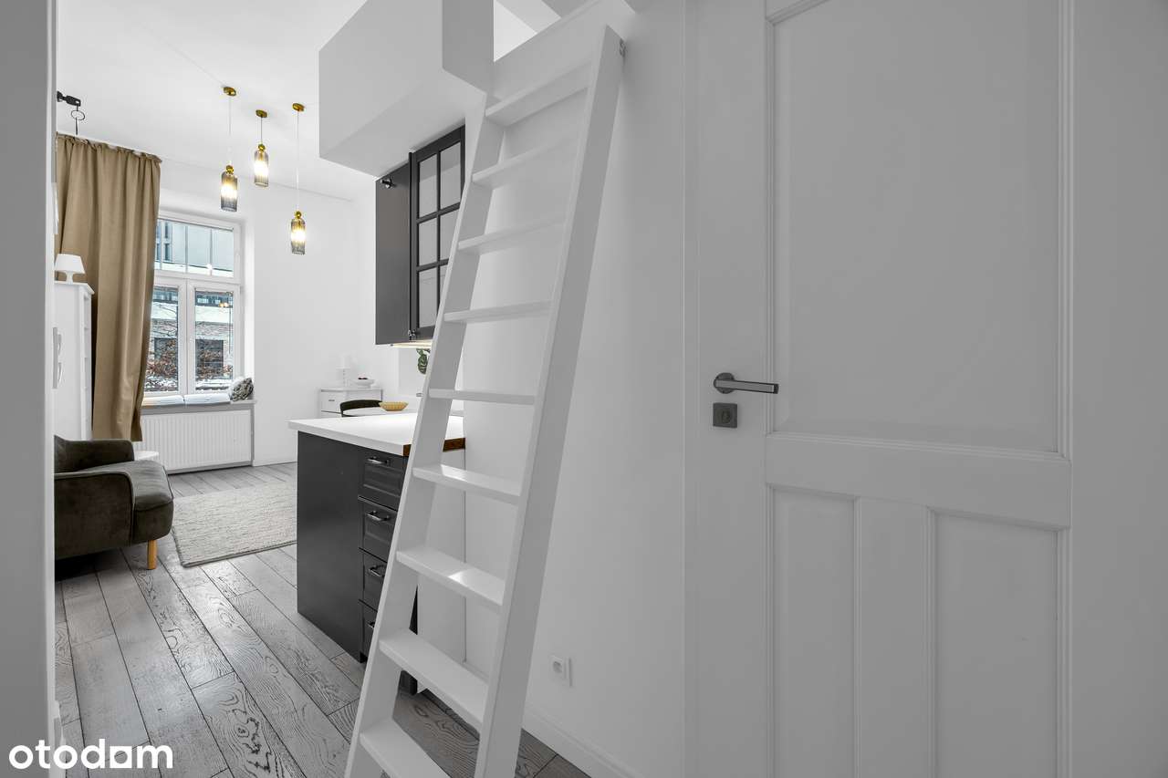 Kawalerka z antresolą przy Hali Koszyki-11