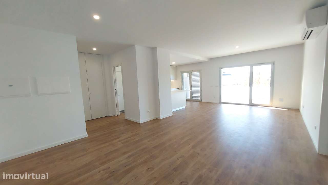 Apartamento T3 novo C/ box- Leiria-9