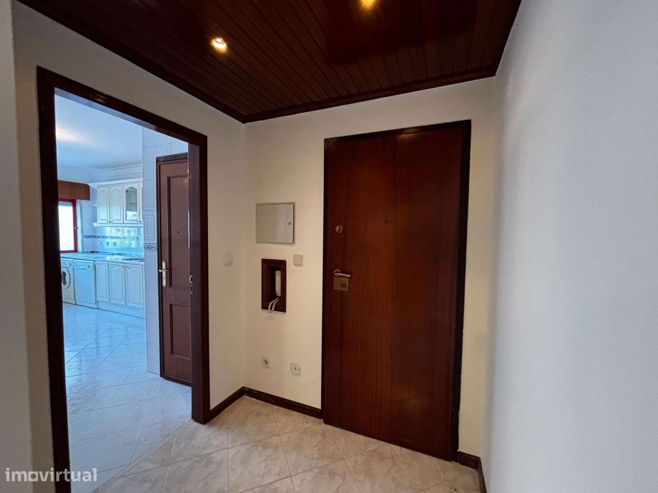 Apartamento T2 com garagem na Urbanização Moinho da Cavaleira-18
