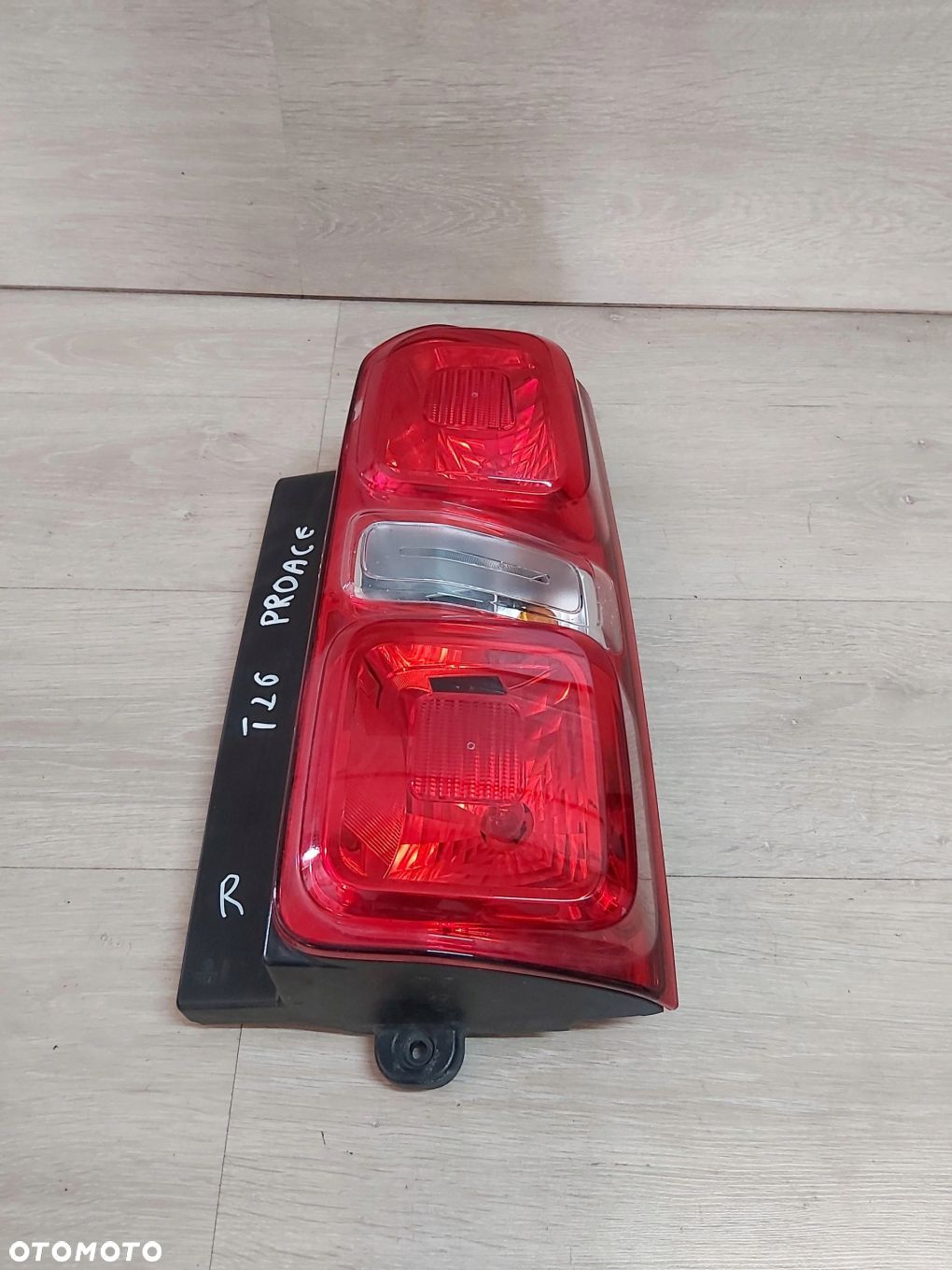 Toyota Proace Expert Jumpy lampa tył prawa 9808243080 - 1