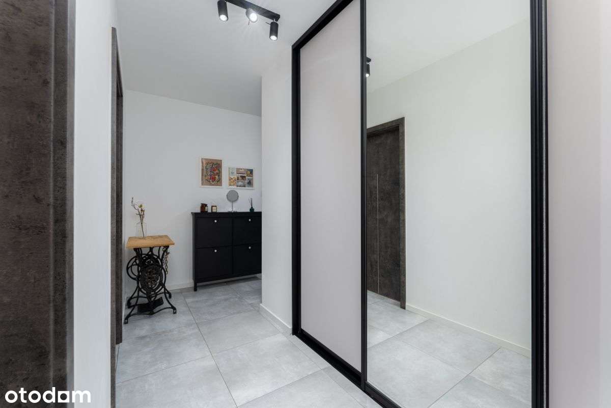 Do wejścia, 4 pokoje + gabinet, Gromadzka-7