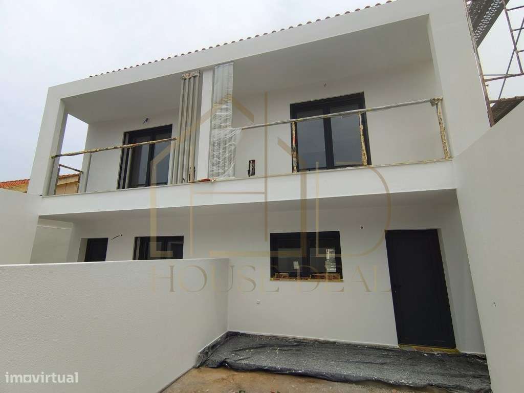 Moradia T3 com Garagem. Quinta do Conde - Grande imagem: 2/26