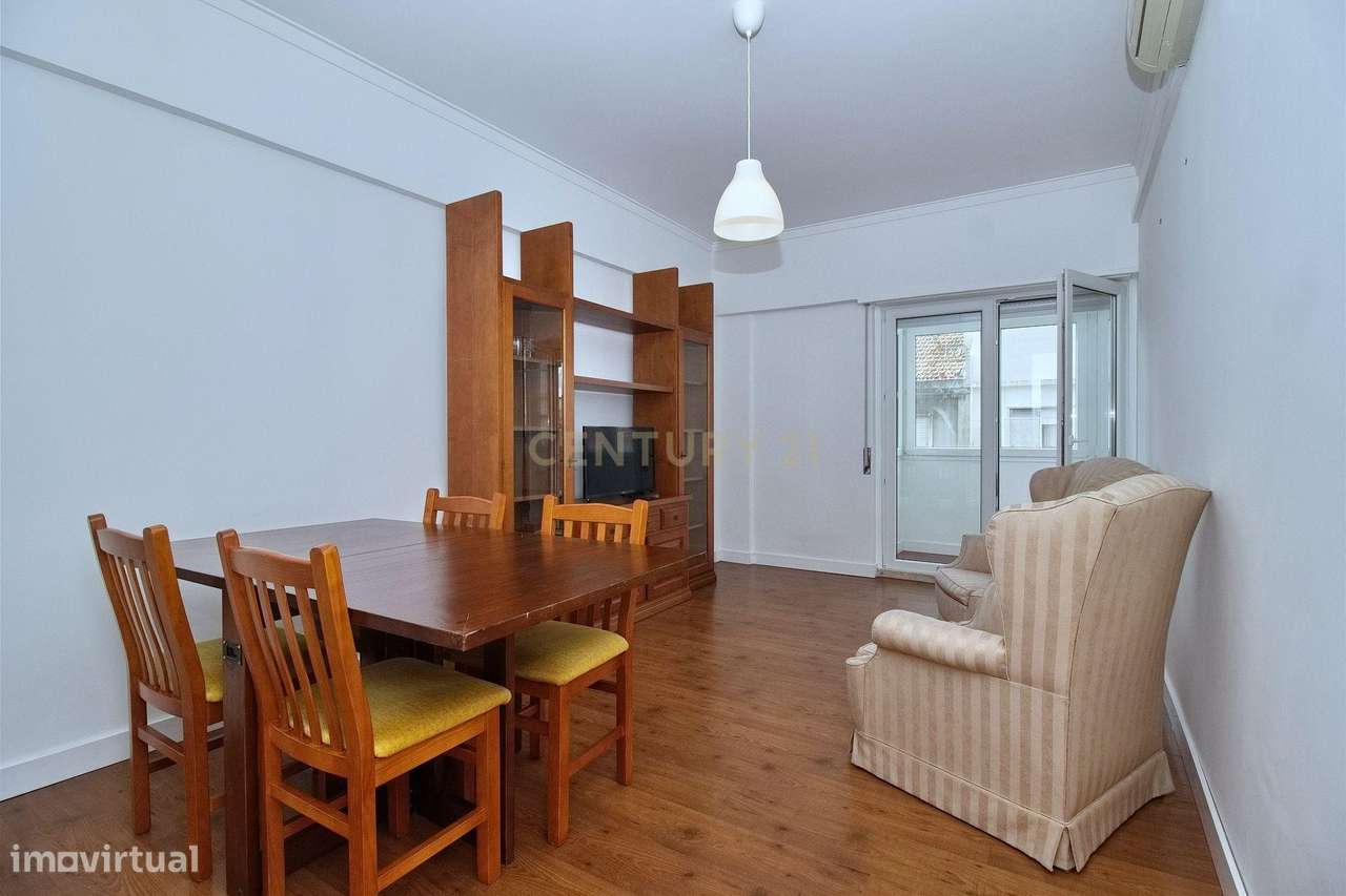 T2 Mobilado e equipado para arrendamento em Campo de Ourique - Grande imagem: 2/19