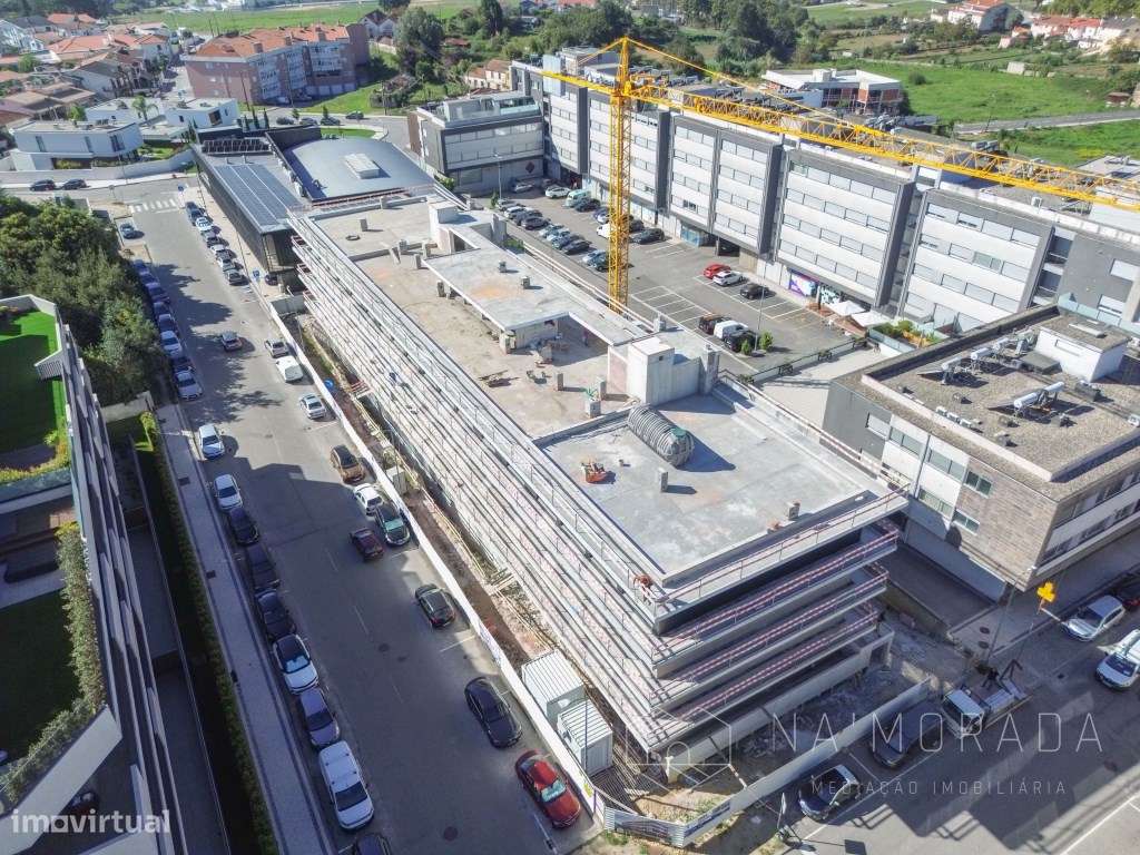 Apartamento T3 com duas frentes e duas varandas no Empreendimento L...-6