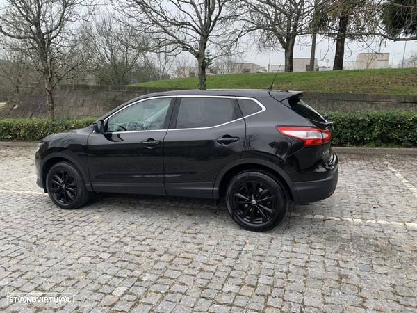 Nissan Qashqai - 2