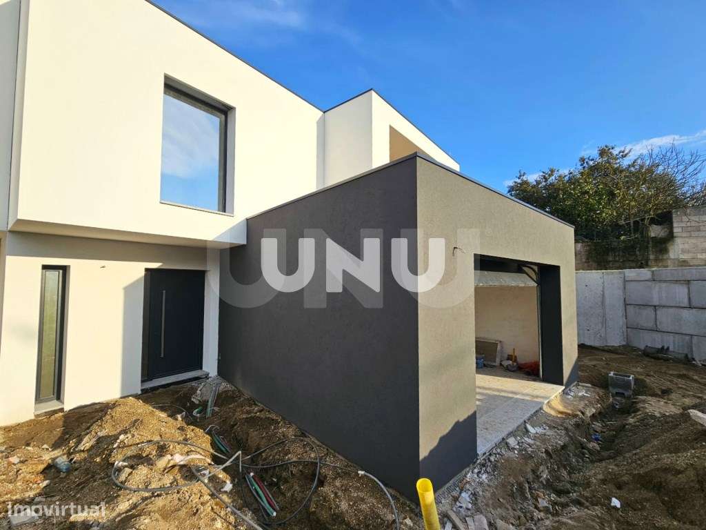 Moradia Geminada T3 - Rodeada de Natureza - Grande imagem: 4/35