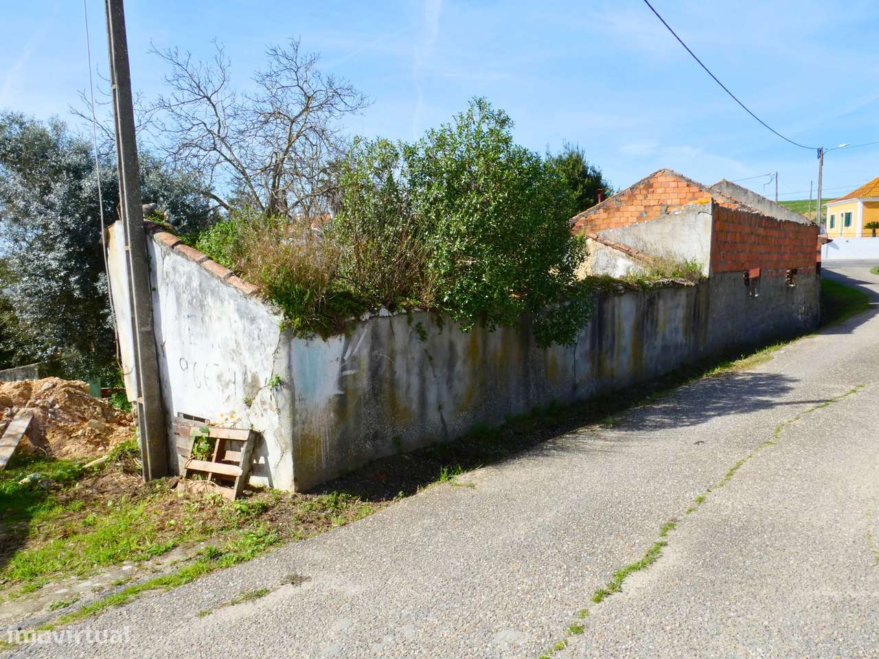 Moradia T2 para Recuperar - Grande imagem: 2/22