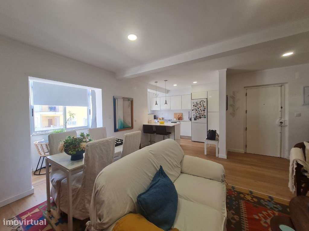 Vende-se T2+1 remodelado no centro-27