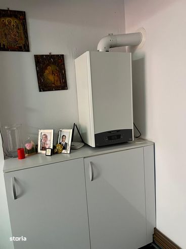 Casa cu 2 corpuri si magazin, teren 241 mp, zona 9 Mai-3