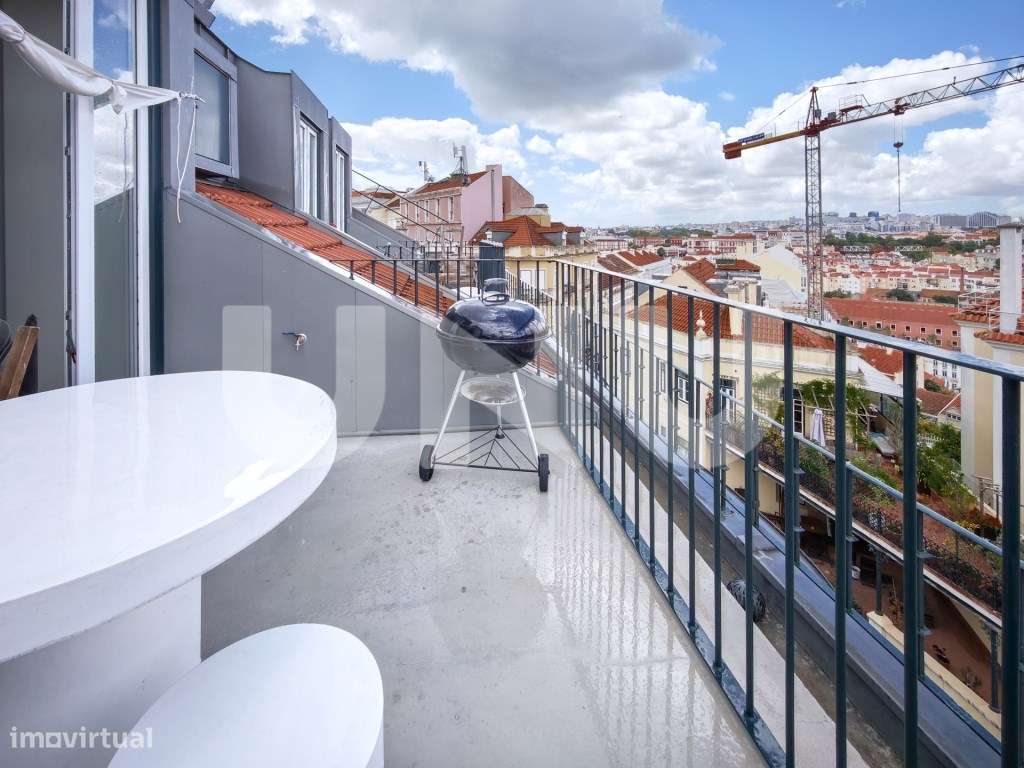 Apartamento T1 na Graça com 2 terraços-11