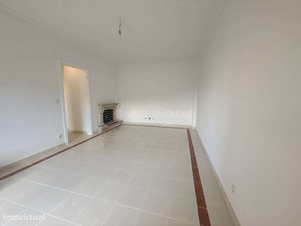 Apartamento T3 remodelado com varanda e arrecadação individual no F... - Grande imagem: 4/29