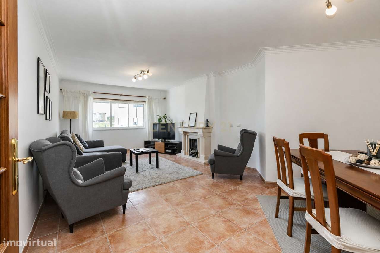 T3 153 m² com varanda | Garagem + 1 lugar de estacionamento | Lumiar | - Grande imagem: 4/34