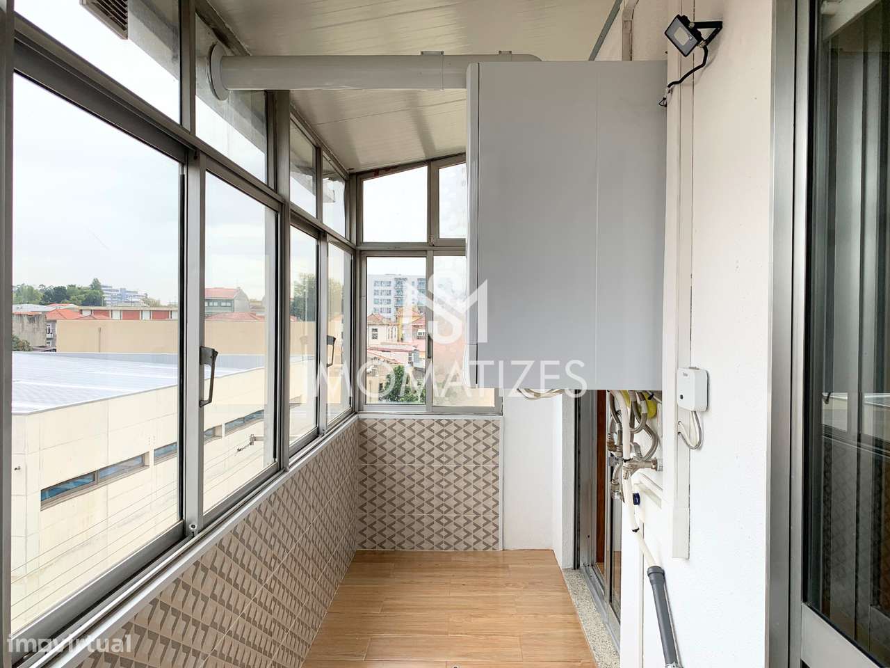 Apartamento T3 com Garagem e Terraço – Ramalde, Porto-9