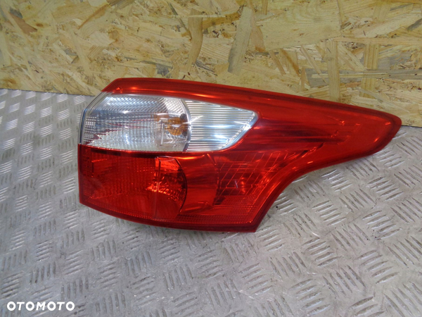 LAMPA PRAWY TYŁ PRAWA W BŁOTNIK FORD FOCUS MK3 III KOMBI 2010- - 3