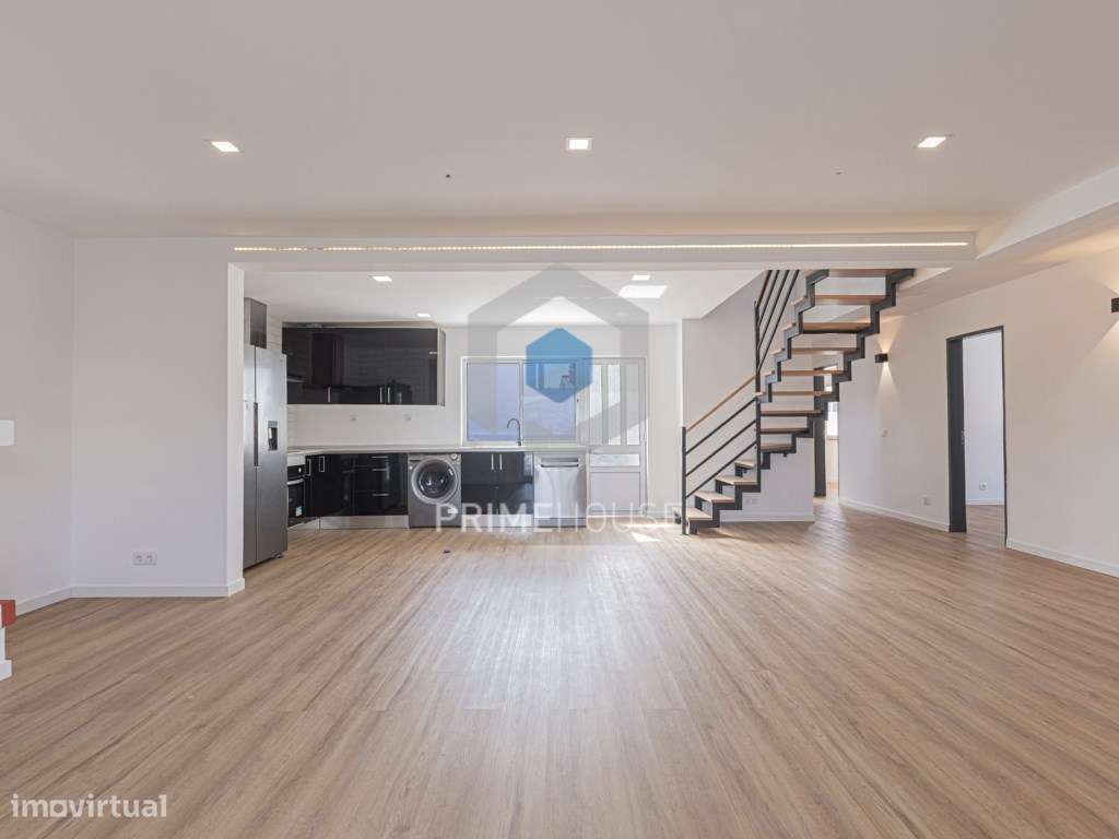 Moradia T3 com jardim, garagem e aproveitamento de sotão - Grande imagem: 4/60