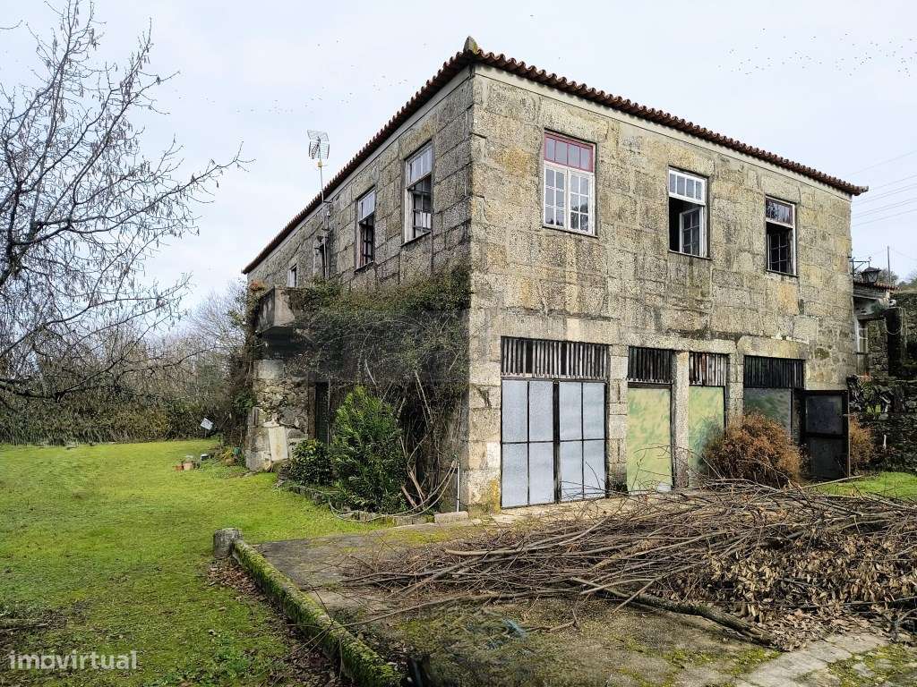 Casa Rústica de Pedra e Carvalho, em Quinta de 20.000m² - Grande imagem: 3/41