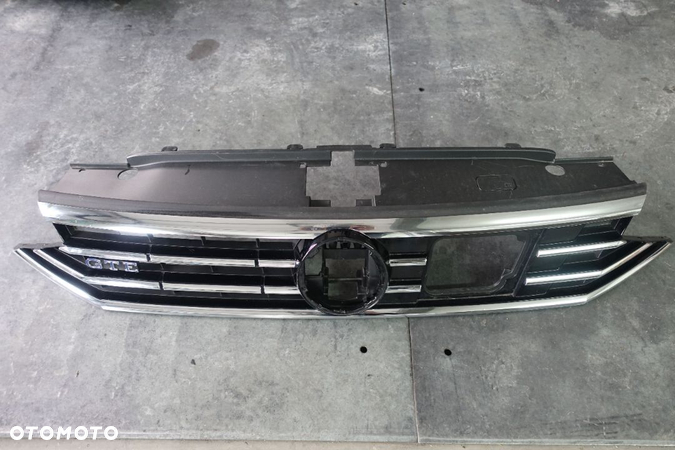 ATRAPA GRILL PASSAT B8 GTE LIFT - 1