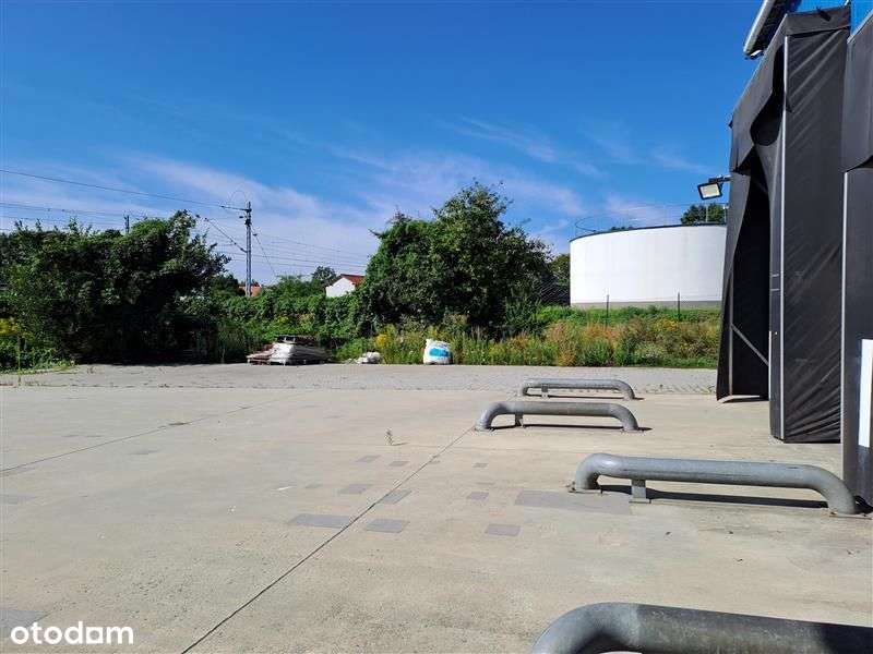 Magazyn z chłodniami w pobliżu autostrady A4.-13