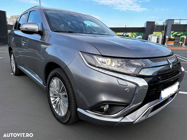 Mitsubishi Outlander 2.4 4WD Plug-In Hybrid Diamant+ - 6