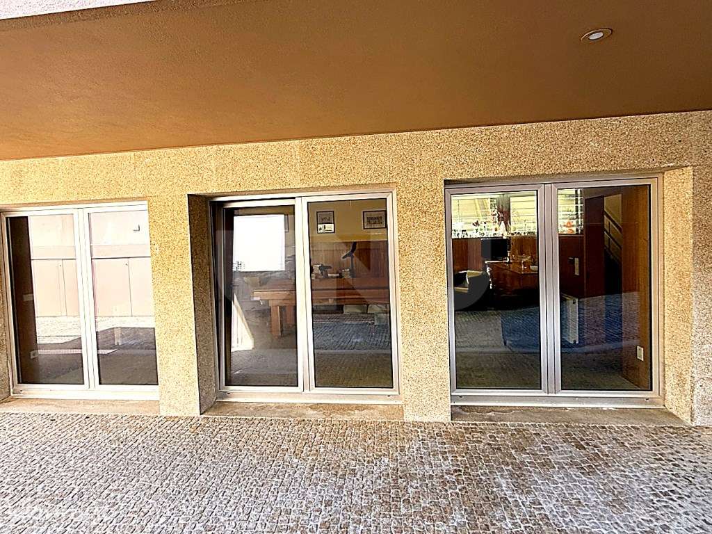 Moradia T5 Moderna com Jardim e Cave Ampla - Árvore, Vila do Conde-37