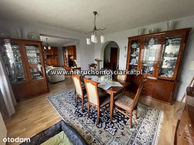 Ładny i zadbany dom w pięknej okolicy Pogrzebień-10