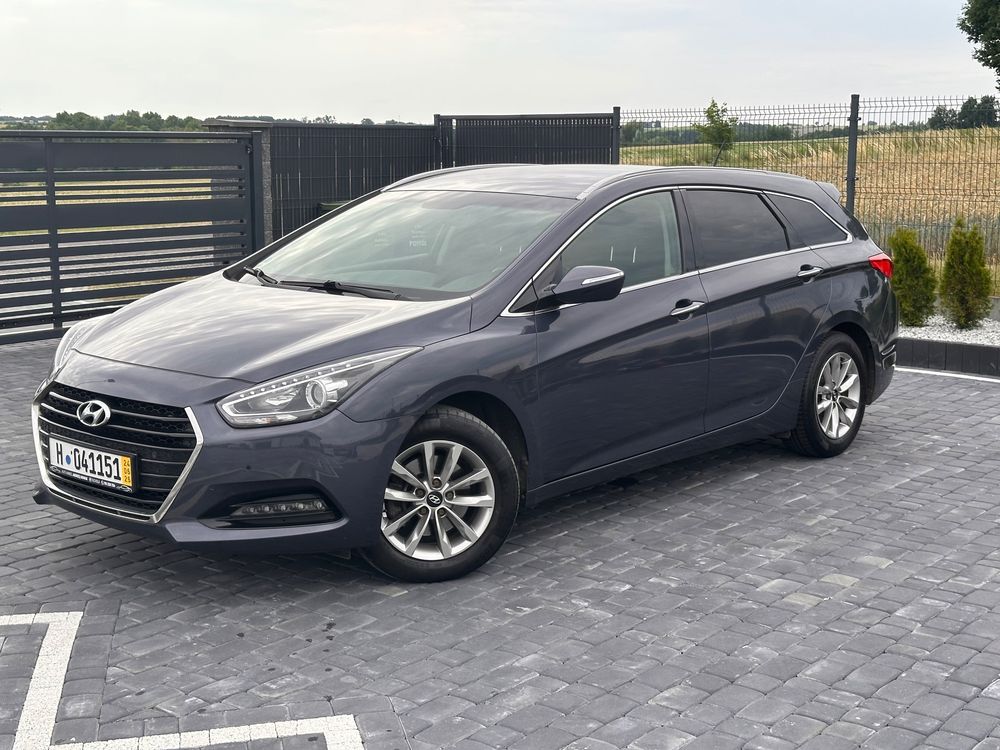 Hyundai i40 Kombi blue 1.7 CRDi Classic 2017