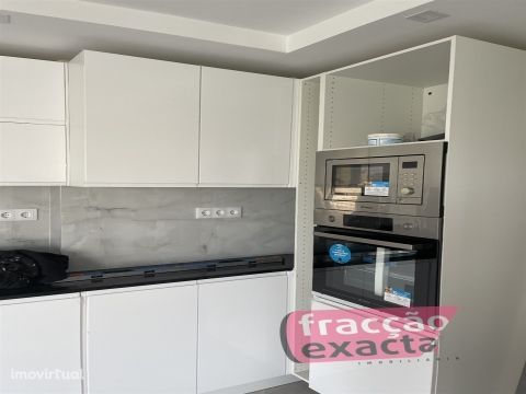 Apartamento T2+1, Porto, Vila Nova de Gaia, com box