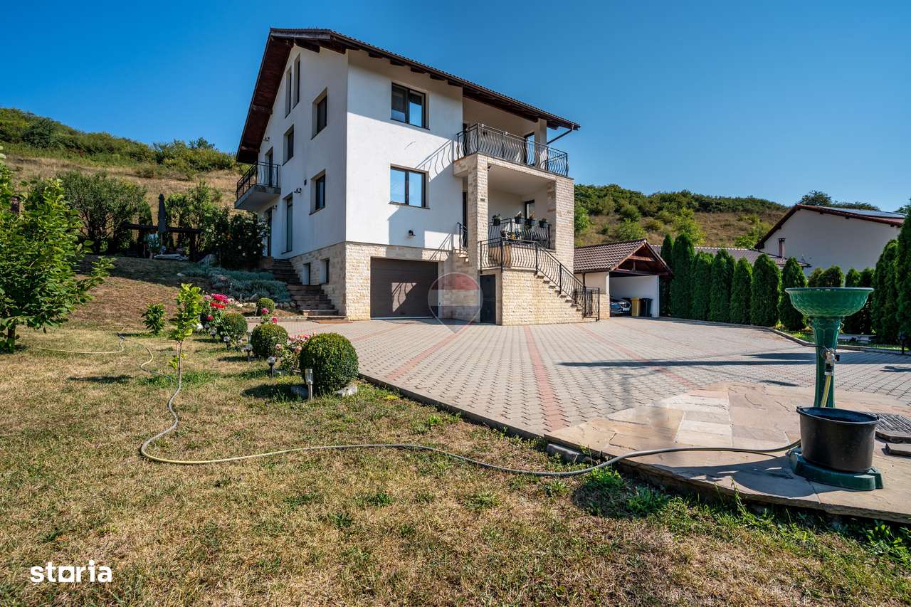 Casa individuala premium cu autonomie energetica Radaia - Cluj-1