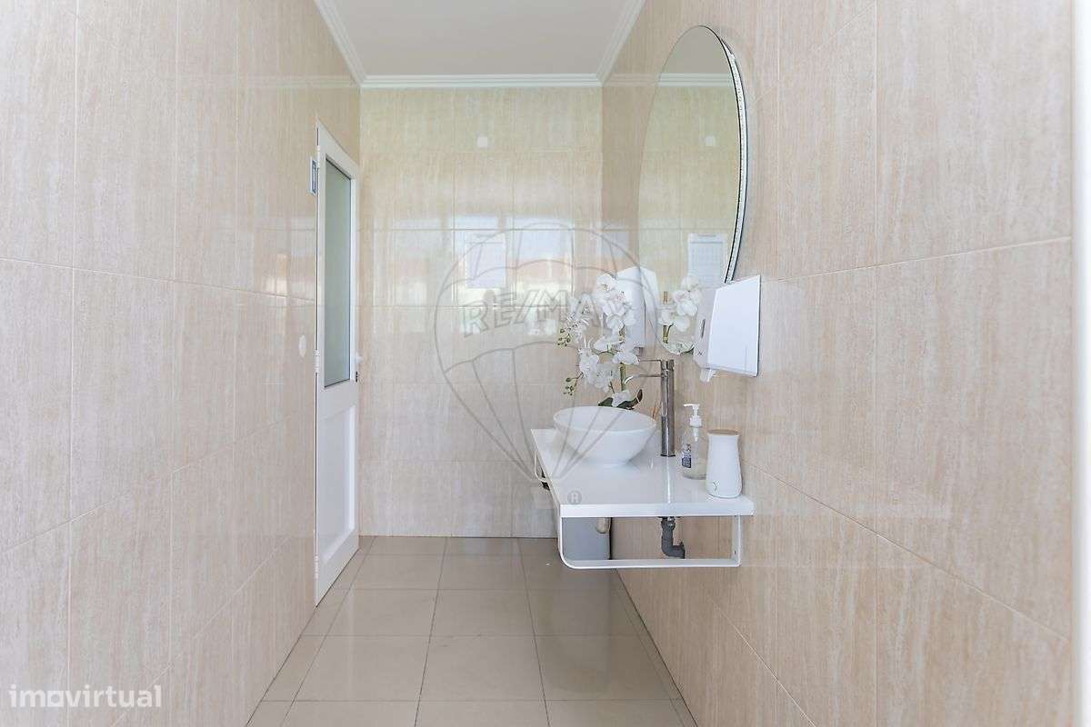 Outros - Comercial T3 para venda-36