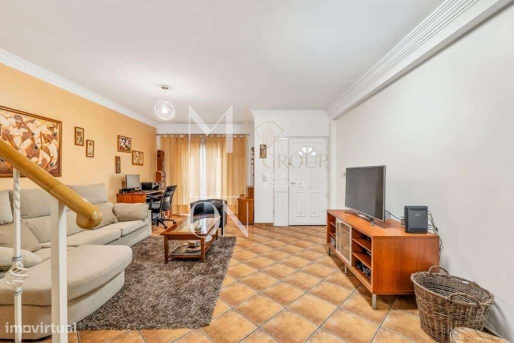 Moradia T2+2 Triplex – Caneças - Grande imagem: 4/18