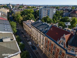 Lokal usługowy w odrestaurowanej kamiennicy