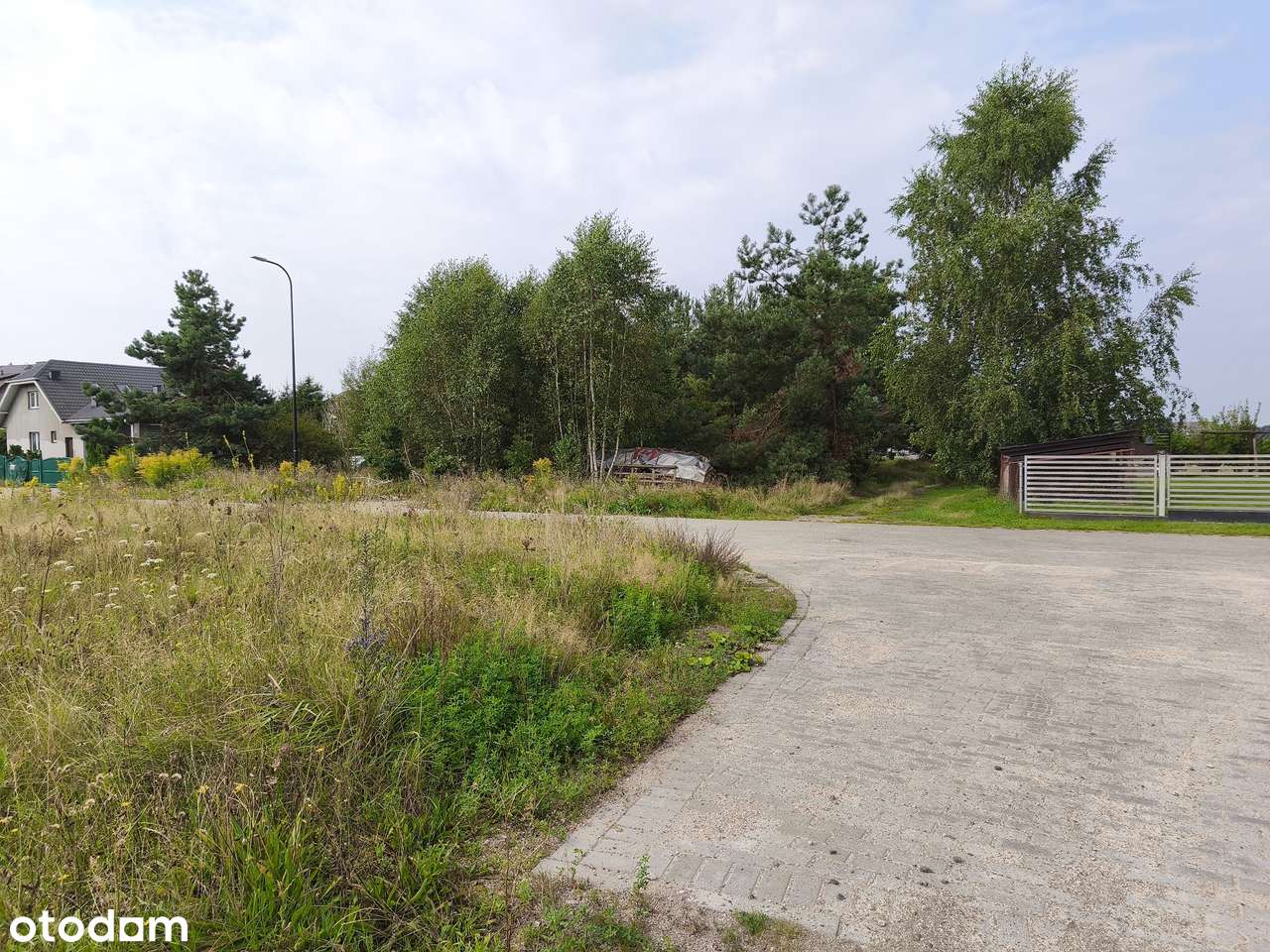 Działka na wsi z miejskimi udogodnieniami-9