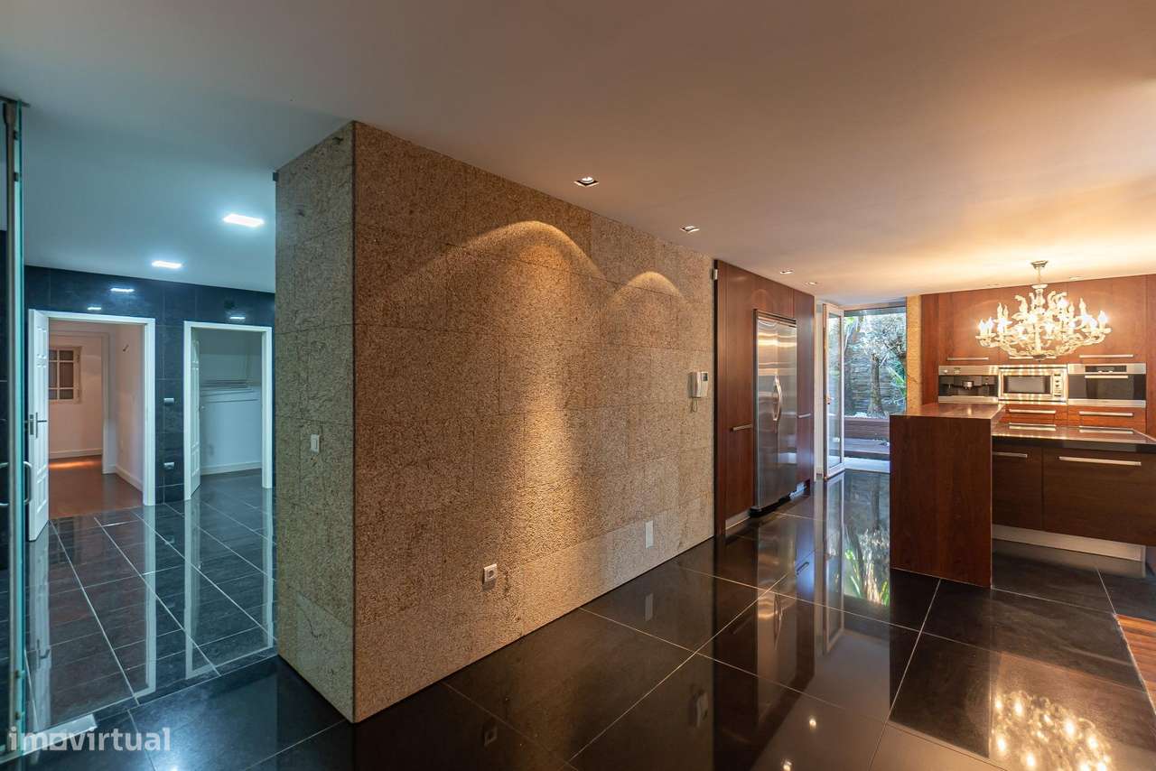 Moradia de Luxo com Elevada Privacidade, Piscinas Interior e...-21