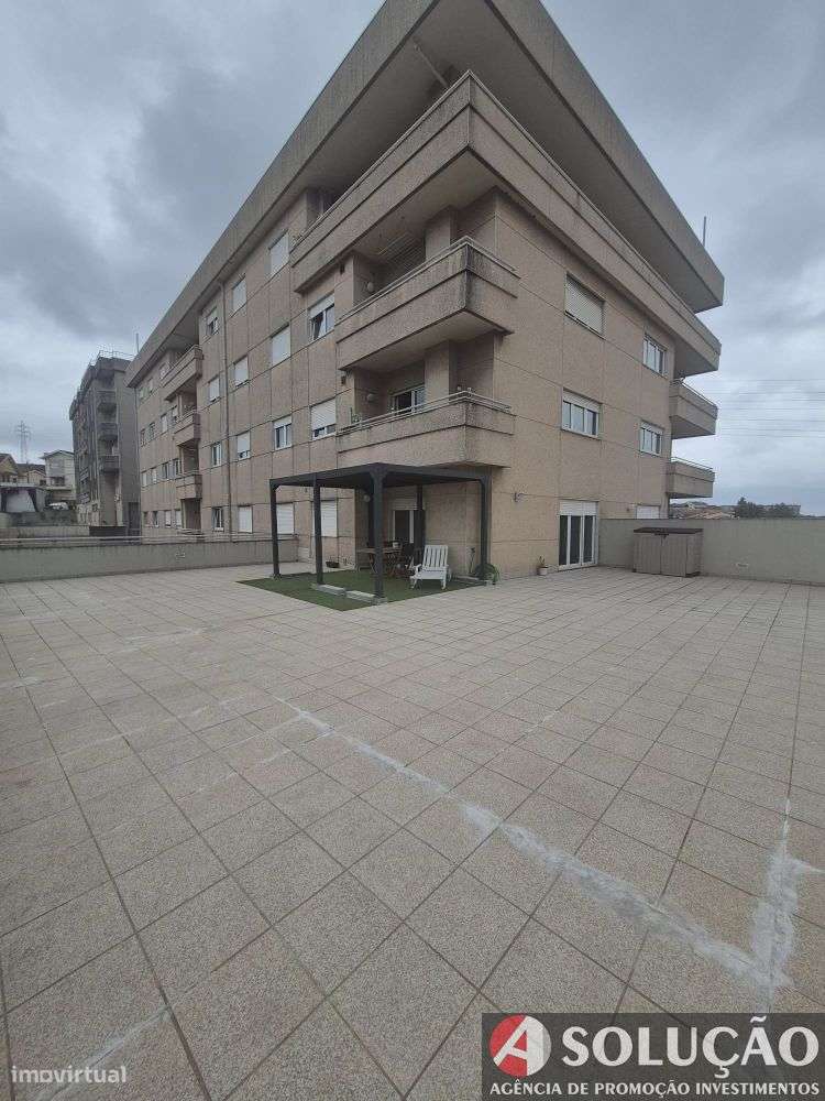 Apartamento T2 em Oliveira do Douro-33