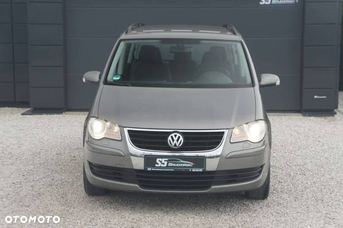 Volkswagen Touran - 3