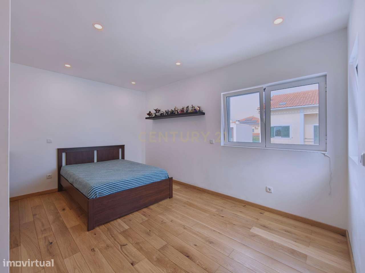 Moradia Contemporânea T3 + Escritório, com Jardim e Painéis Solares em-55