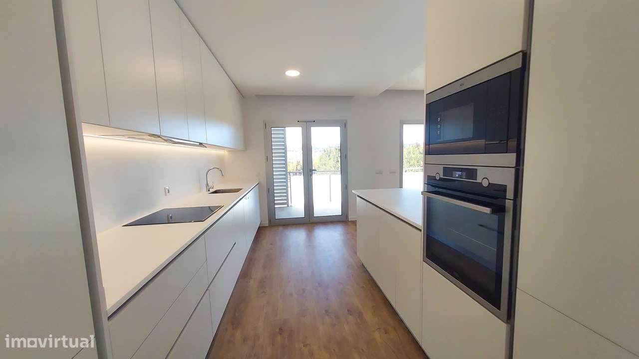 Apartamento T3 novo C/ box- Leiria-8